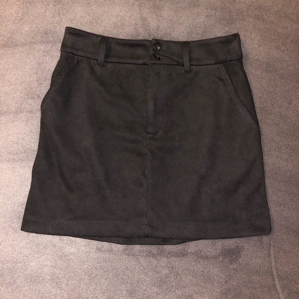 Forever 21 Faux Suede Mini Skirt Black